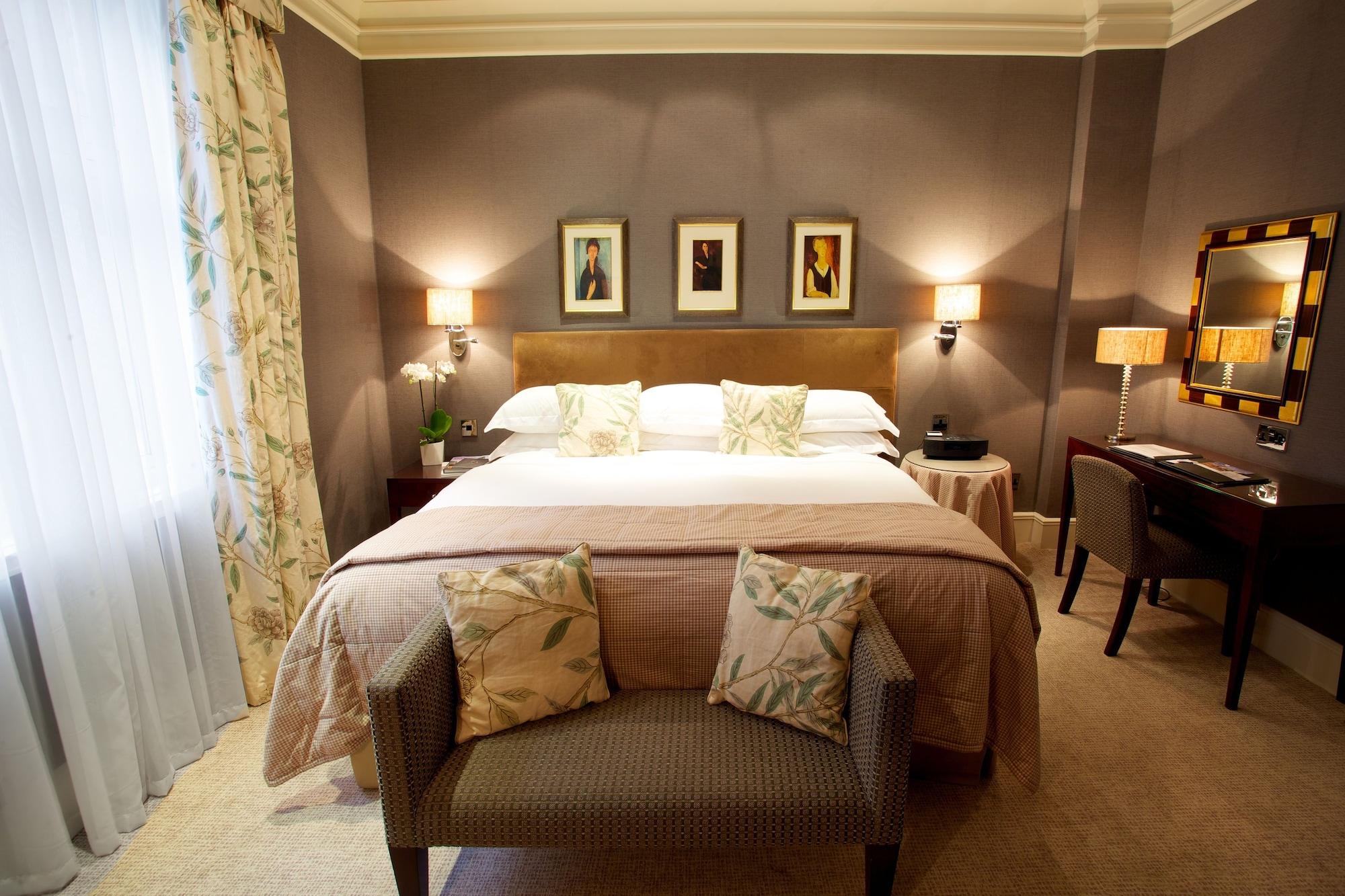 The Chester Grosvenor Exterior foto A bedroom at the hotel