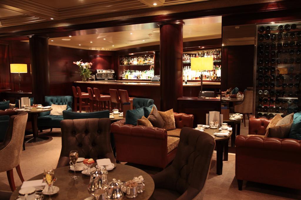 The Chester Grosvenor Exterior foto The bar at the Concourse