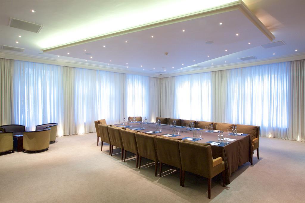 The Chester Grosvenor Exterior foto The boardroom at the London headquarters