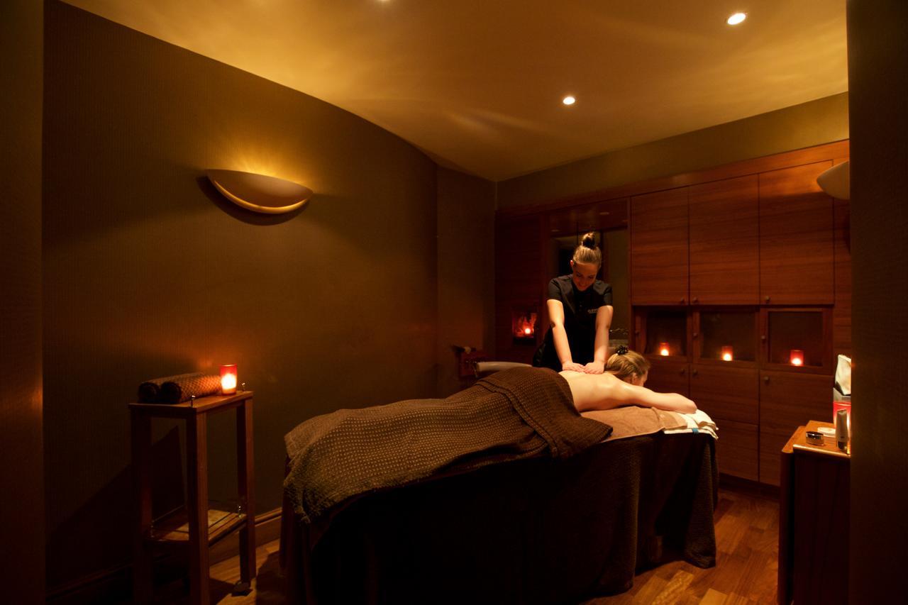The Chester Grosvenor Exterior foto A spa treatment
