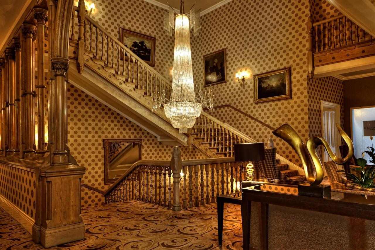 The Chester Grosvenor Exterior foto The staircase